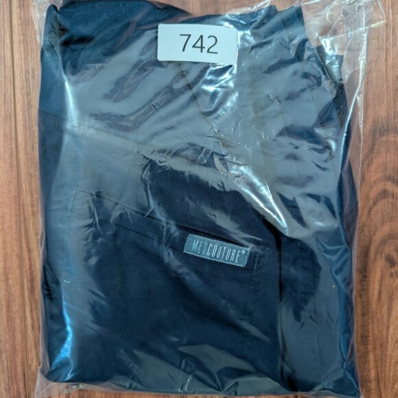 MED COUTURE Women’s Navy Maternity Scrub Carfo Pants Size Medium - Picture 8 of 8